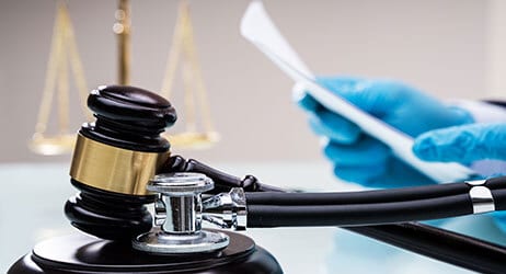 Things you Need to Consider While Handling Medical Malpractice Case